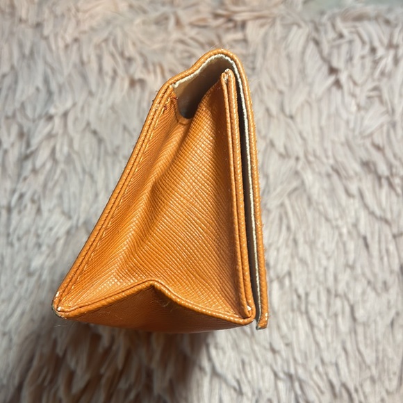 Tory Burch Sunglasses case - Picture 2 of 5